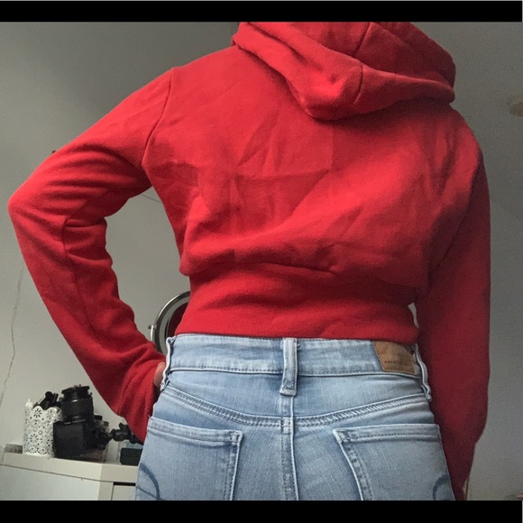 Red cropped hoodie from GARAGE - Picture 5 of 5